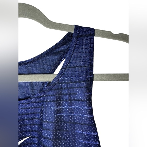 Nike Pro Dri-FIT Blue Mesh Athletic Tank Top Size M - Picture 3 of 5
